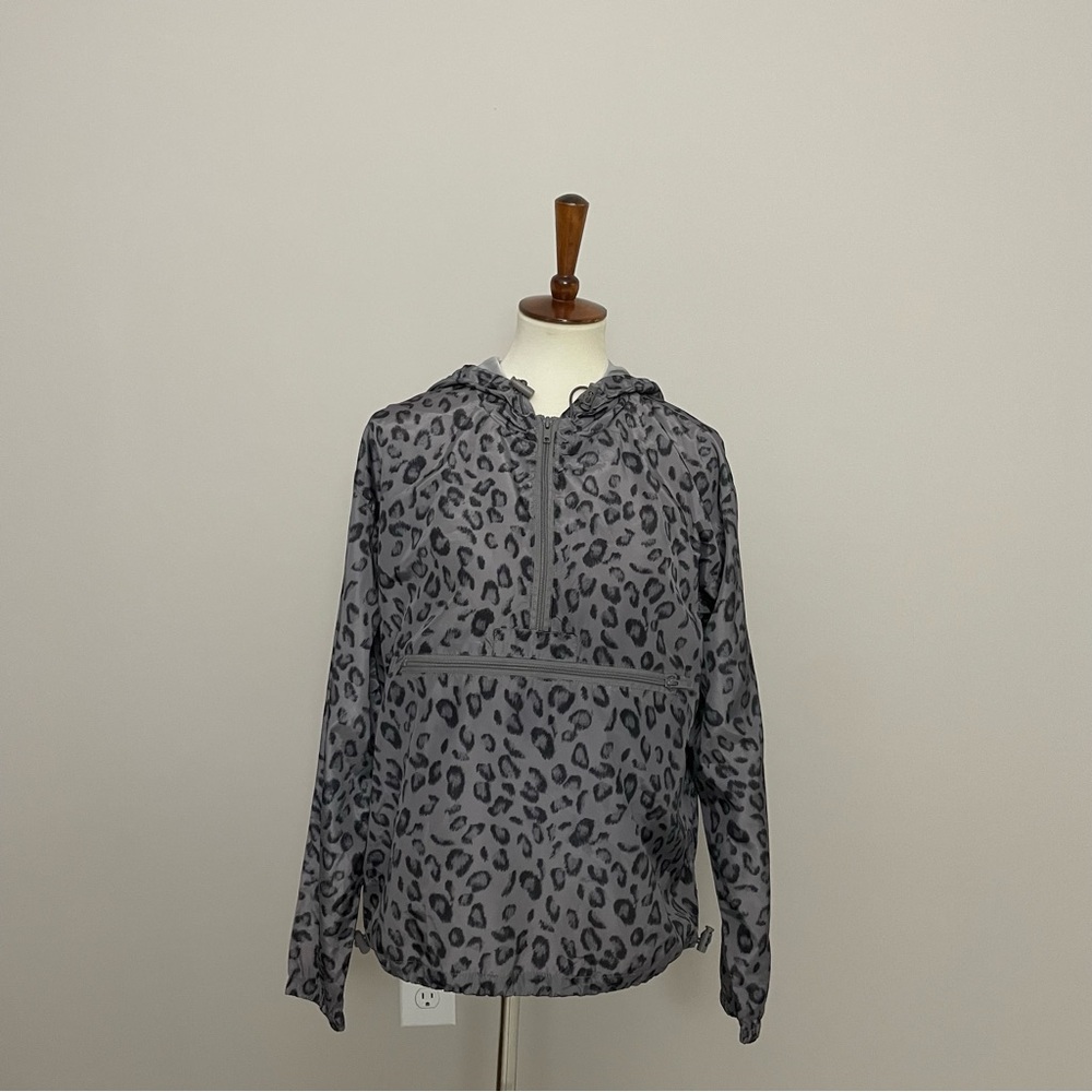 Thread & Supply Jacket Pullover Leopard Animal Pr… - image 1